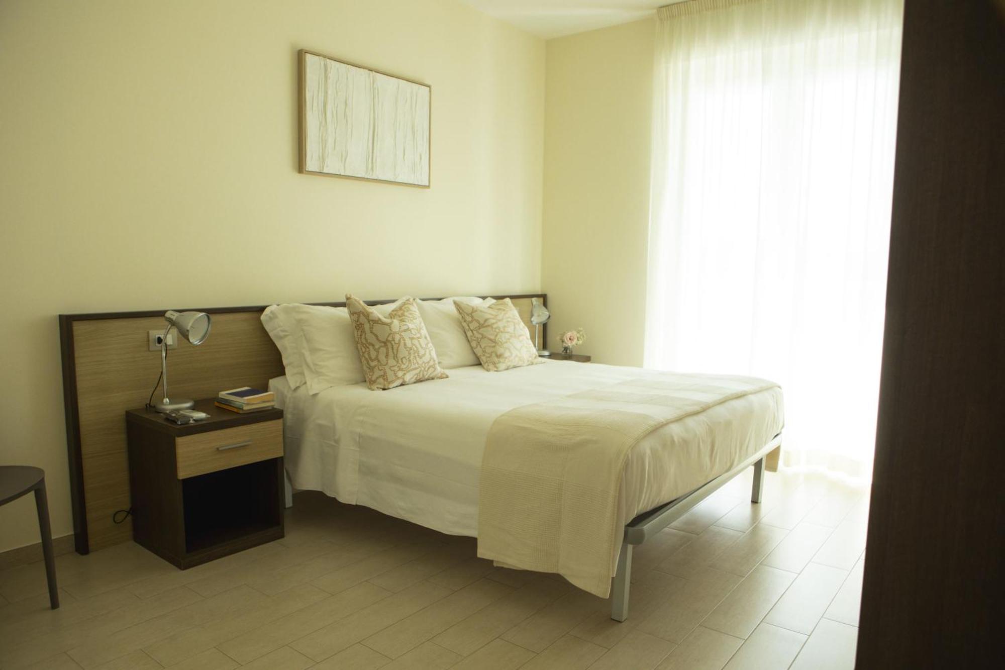 Aparthotel Residenze Roscioli Roseto Degli Abruzzi Exterior foto
